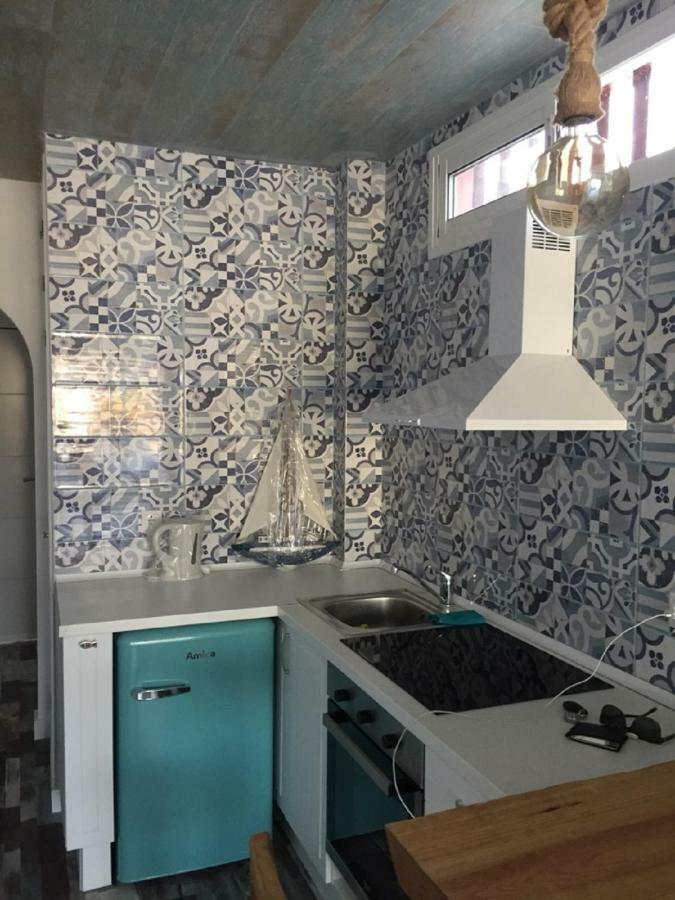 Village Island Heights أذيخي المظهر الخارجي الصورة