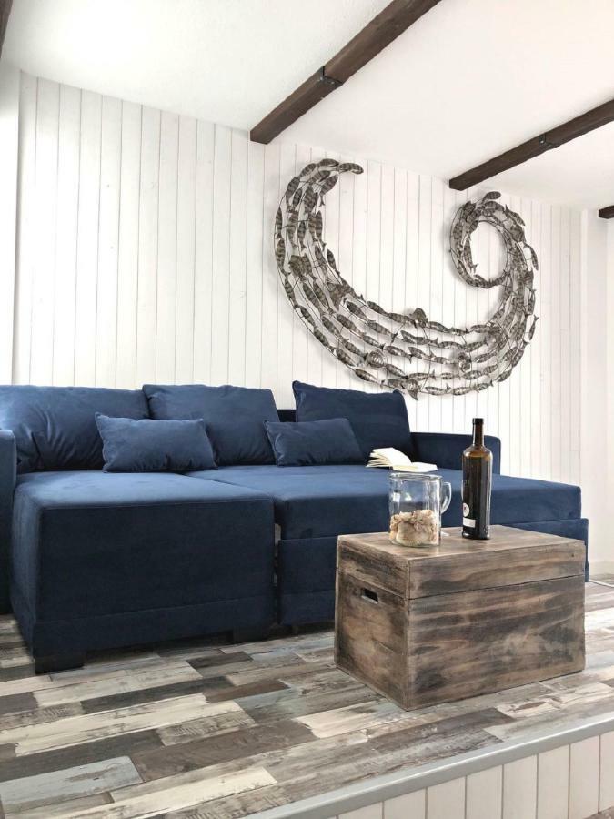 Village Island Heights أذيخي المظهر الخارجي الصورة